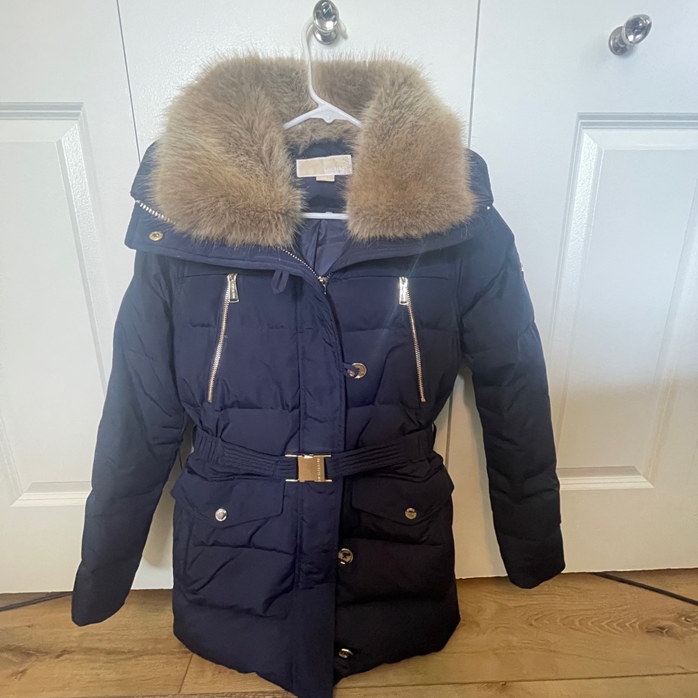 Michael Kors Blue Puffer Jacket with Fur Collar and Quilted Design
